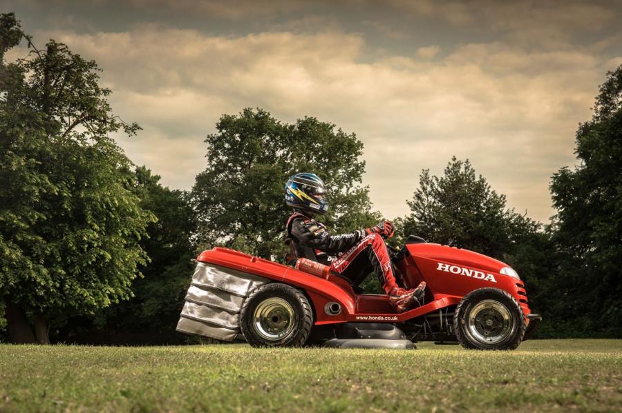  Honda HF2620 Mean Mower 2013 года  (фото 3 из 9)
